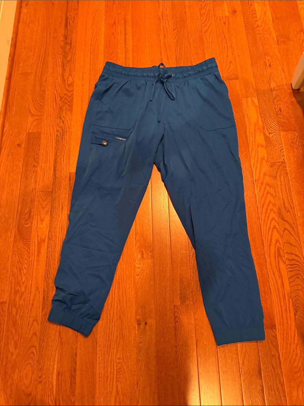 Women’s scrubs